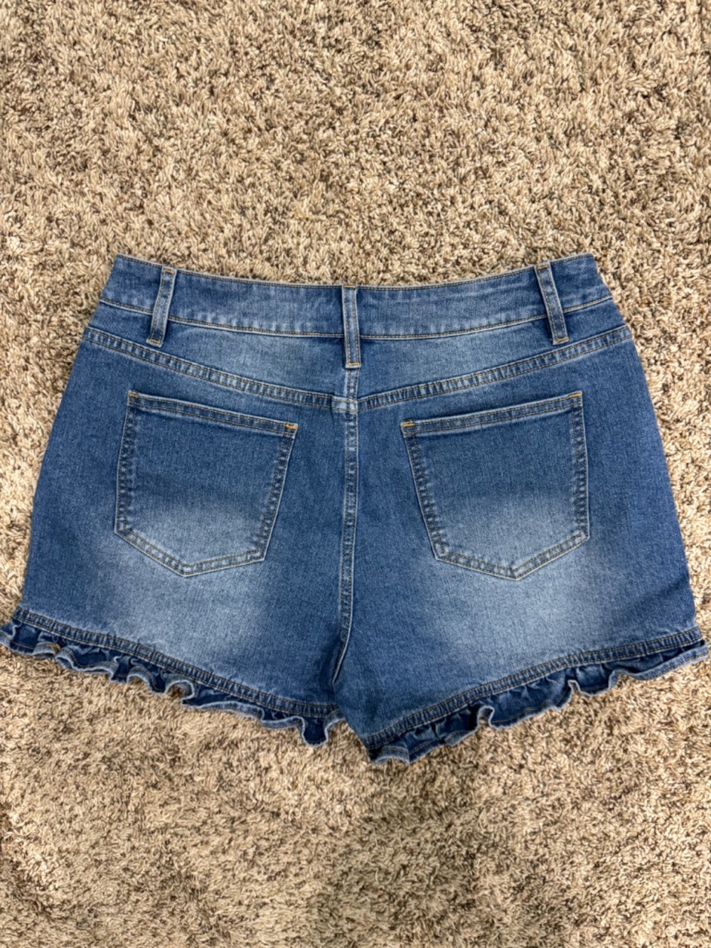 Flamingals Wash Ruffle Hem Mid Rise Denim Shorts Without Belt Large NWT - Picture 10 of 12